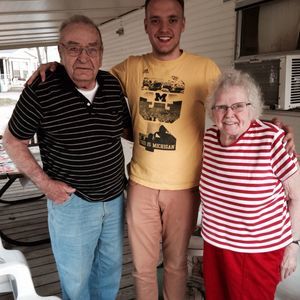 Meet your Posher, Zach